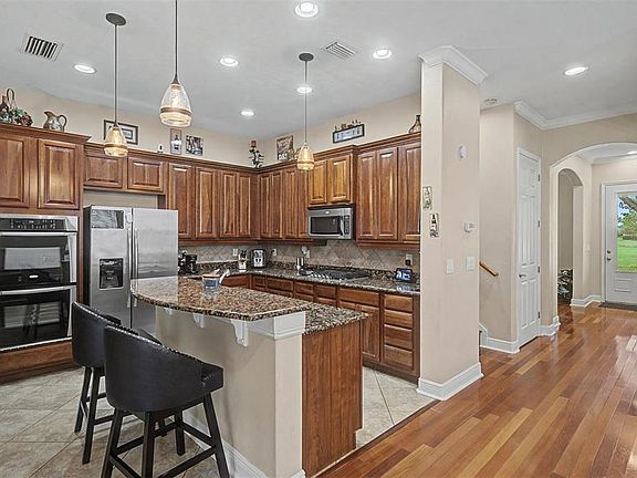 3rd image of 3614 Wiregrass Rd