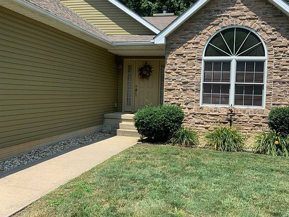 2nd image of 1110 McGiffins Ln