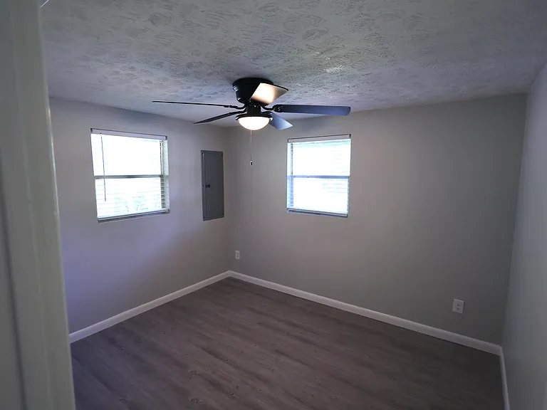 617 Crill Ave — Photo 8