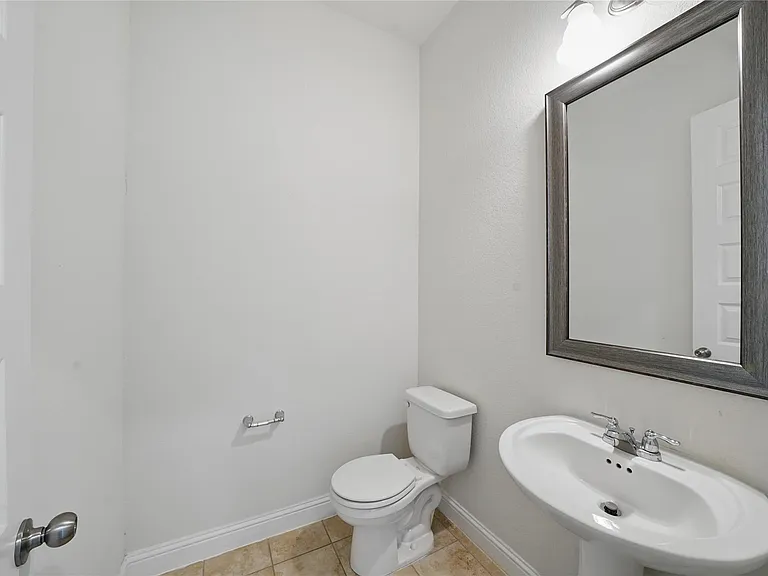 3902 Palmer Meadow Ct — Photo 9