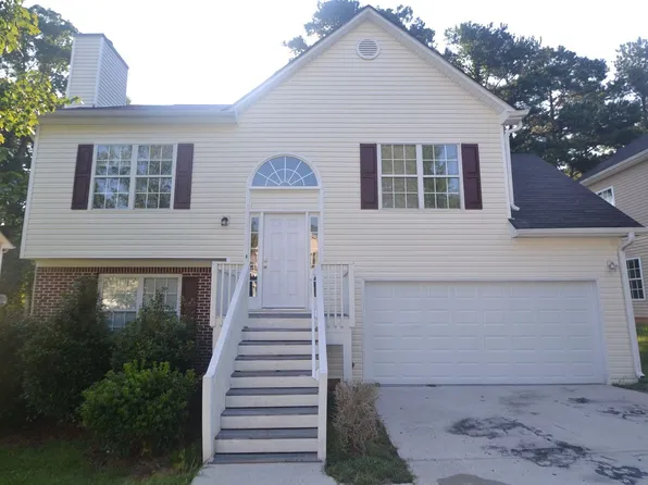 7400 Royale Ct, Riverdale, GA 30296