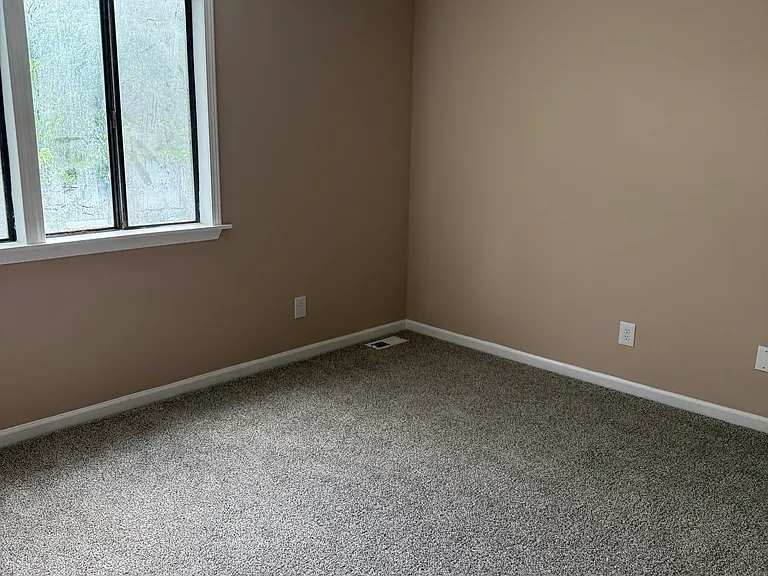 5902 Shady Grove Cir — Photo 16