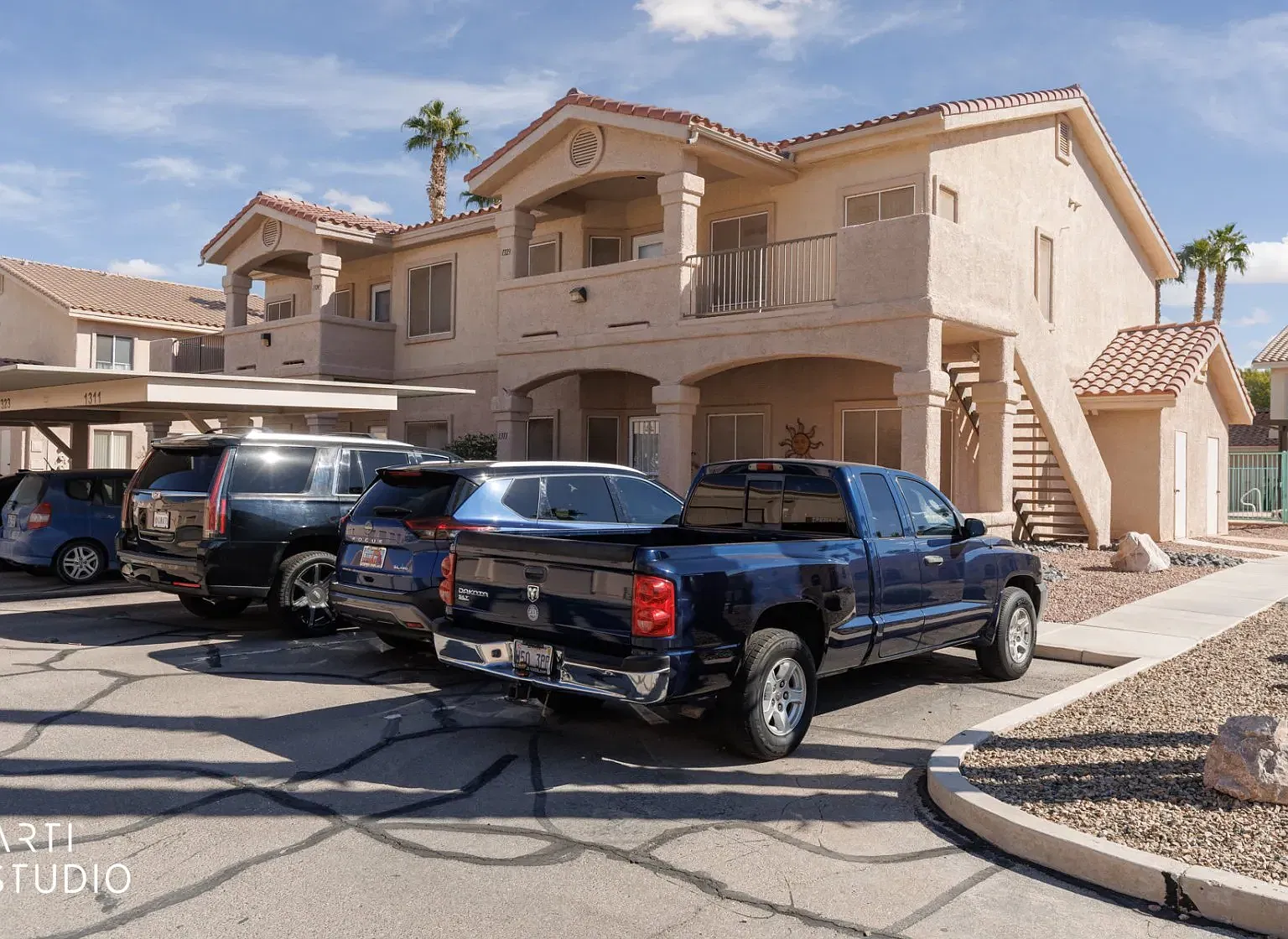 517 W Mesquite Blvd — Photo 1