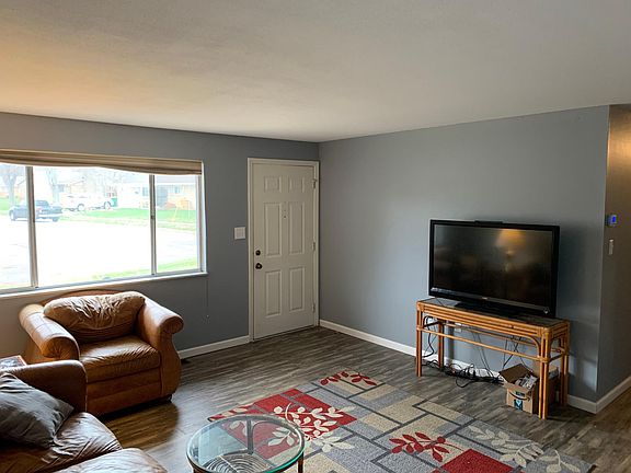 4th image of 12 Oslo Ct