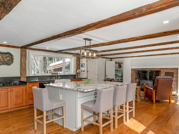 1118 Fowler River Road, Alexandria, NH 03222