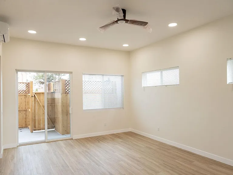 light and bright living room with large ceilings.
