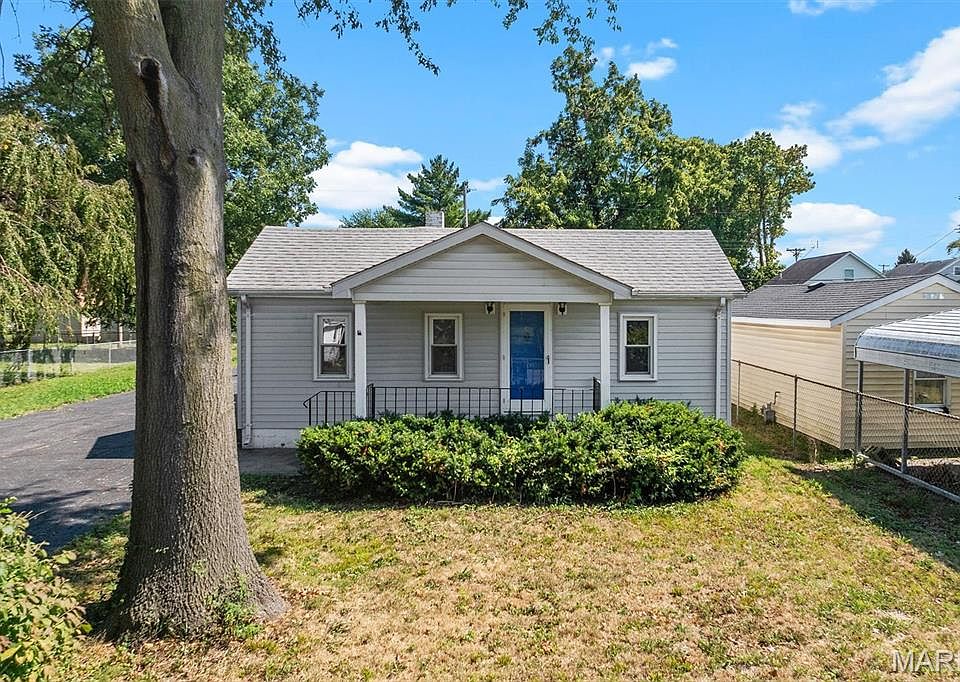1st image of 128 Voight Pl
