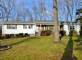 51 Parkside Dr, East Hanover, NJ 07936