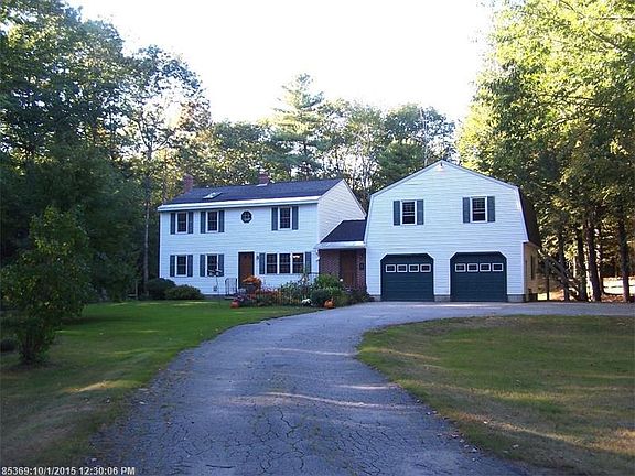 2nd image of 30 Maxine Dr