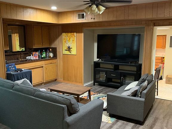 3rd image of 8410 Tiffany Dr