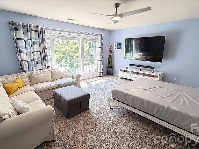 9542 Oswald Ln — Photo 33