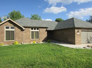 5740 S Jefferson Ave, Springfield, MO 65810