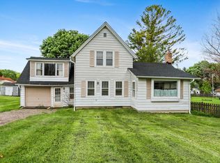 142 Dewey Ave, Fontana, WI 53125