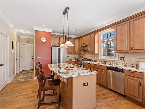 4th image of 5613 Tomlinson Ct