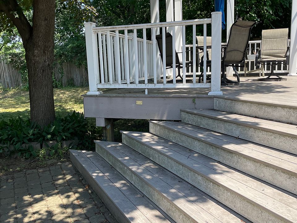 Private deck