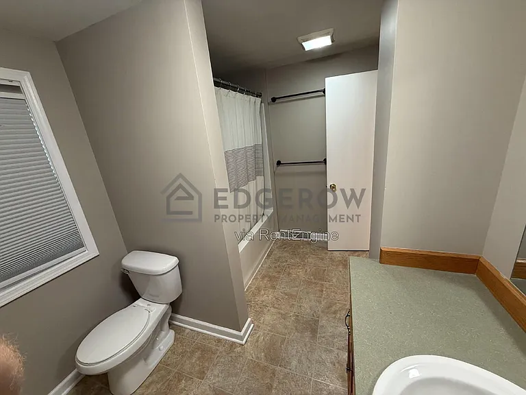 1240 Emerald Ave NE — Photo 13