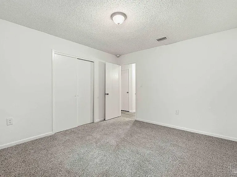 910 Whisperwood Ln S — Photo 29