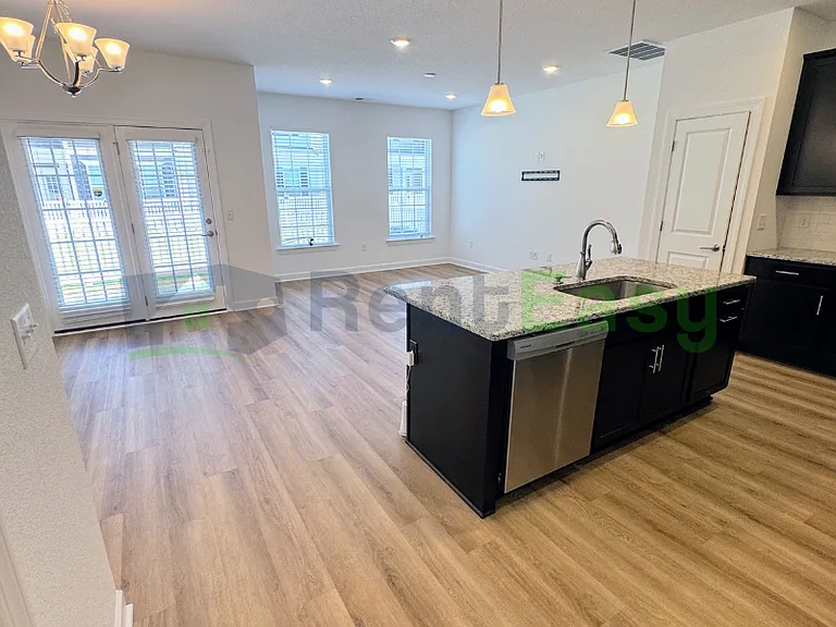 4918 Breck Ln — Photo 5