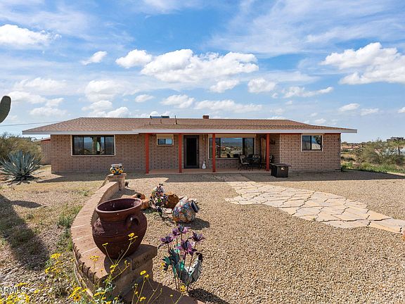 2nd image of 1605 Corral Dr