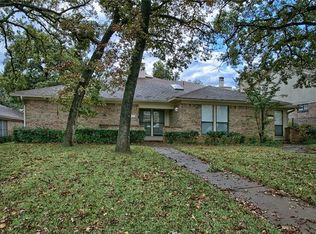 1405 Hampton Rd, Grapevine, TX 76051