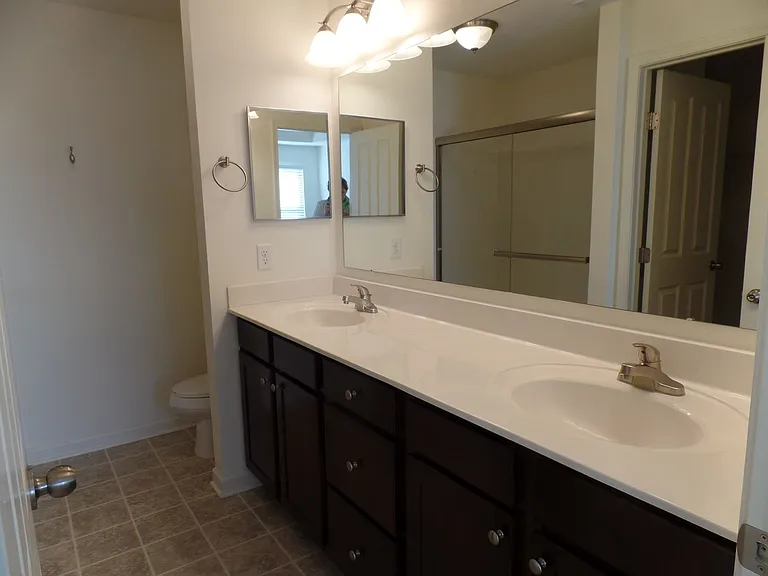 5353 Nottinghamshire Ln — Photo 19