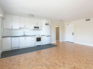 95 Lawton Blvd #601, Toronto, ON M4V 1Z8