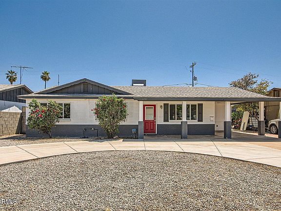 3rd image of 3201 W LARKSPUR Drive