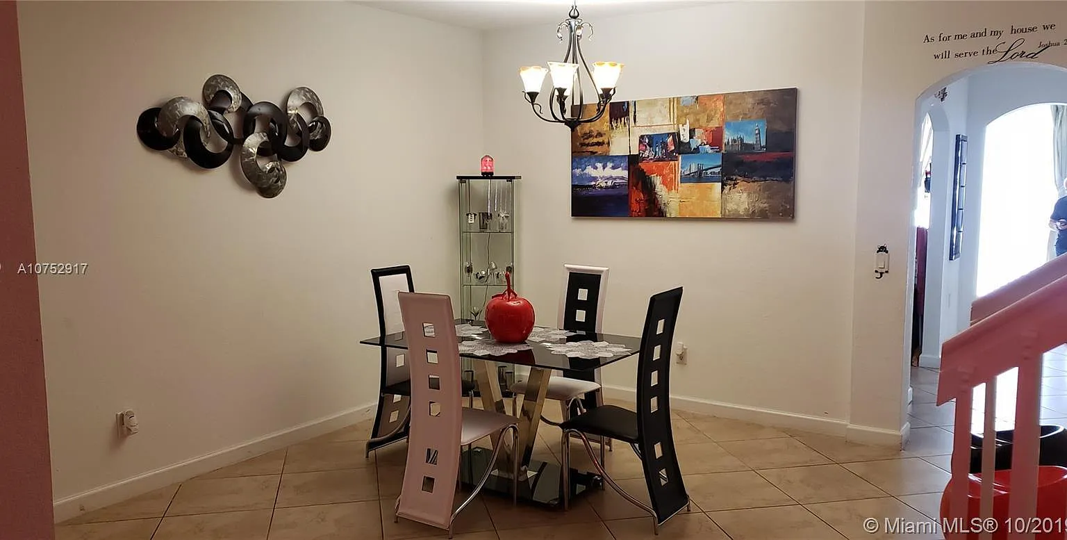 4240 SW 157th Ave — Photo 3