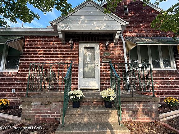 2nd image of 613 N Broad St