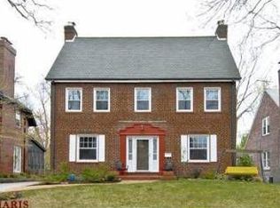 420 Edgewood Dr, Saint Louis, MO 63105
