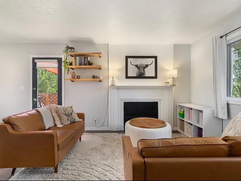 406 High Meadow Ct — Photo 5