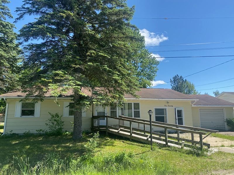 2nd image of 120 Ithaca Rd