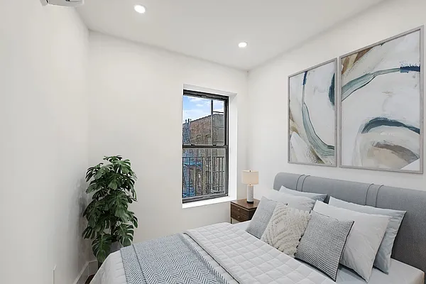 Rented by Tahari Realty LLC | media 27