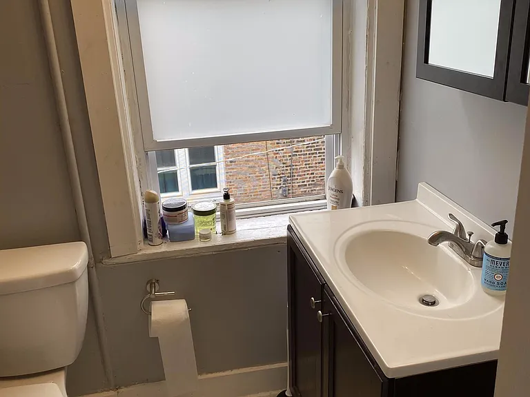 4558 S Justine St — Photo 6