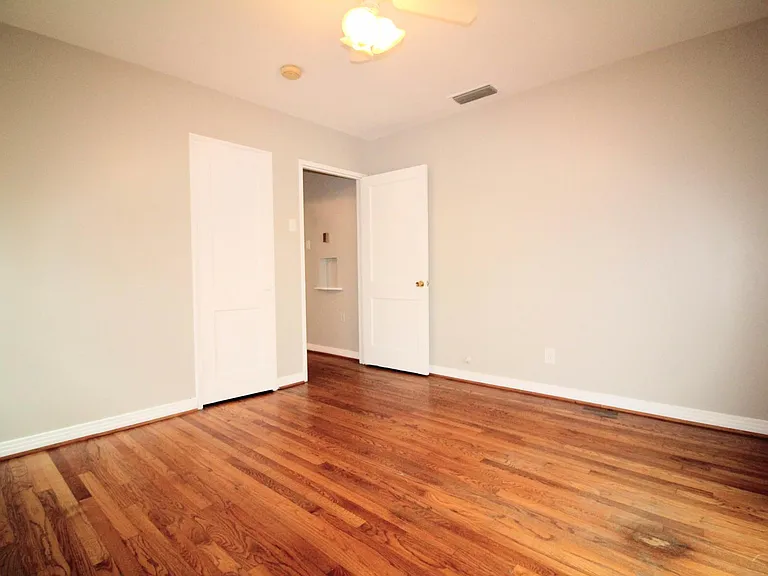 10415 Losa Dr — Photo 6