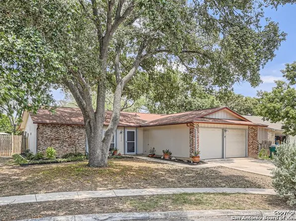 11212 White Sands St, Live Oak, TX 78233