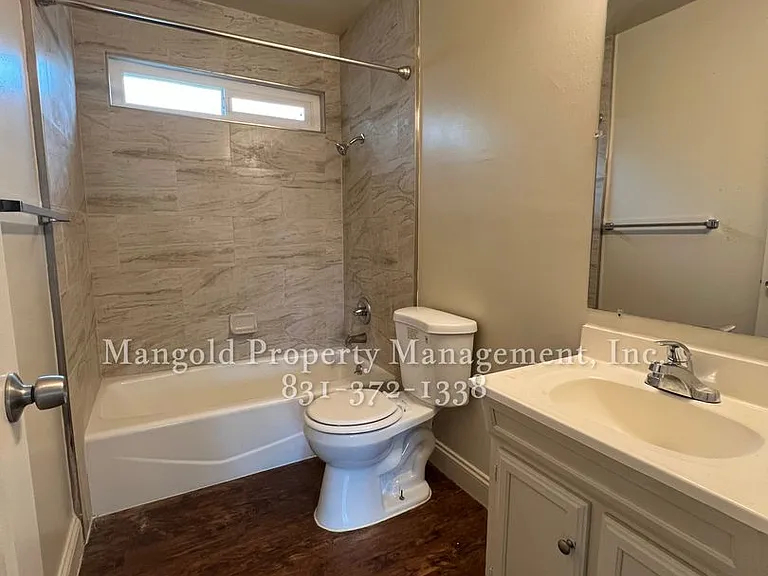 The Reef Apartments — Photo 5