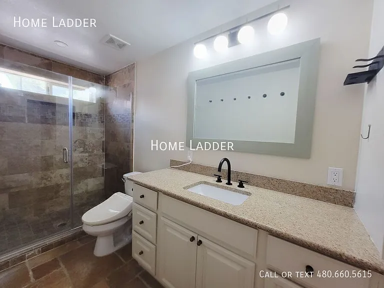 4201 N 19th St — Photo 18