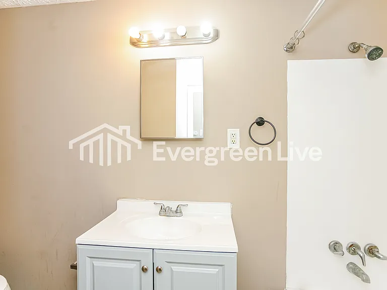10446 Chris Dr — Photo 13