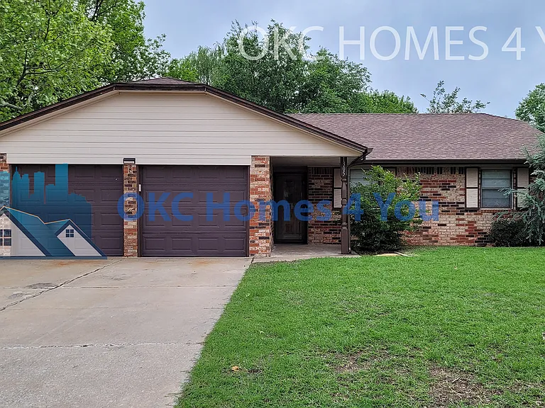 1305 Creek Dr — Photo 1