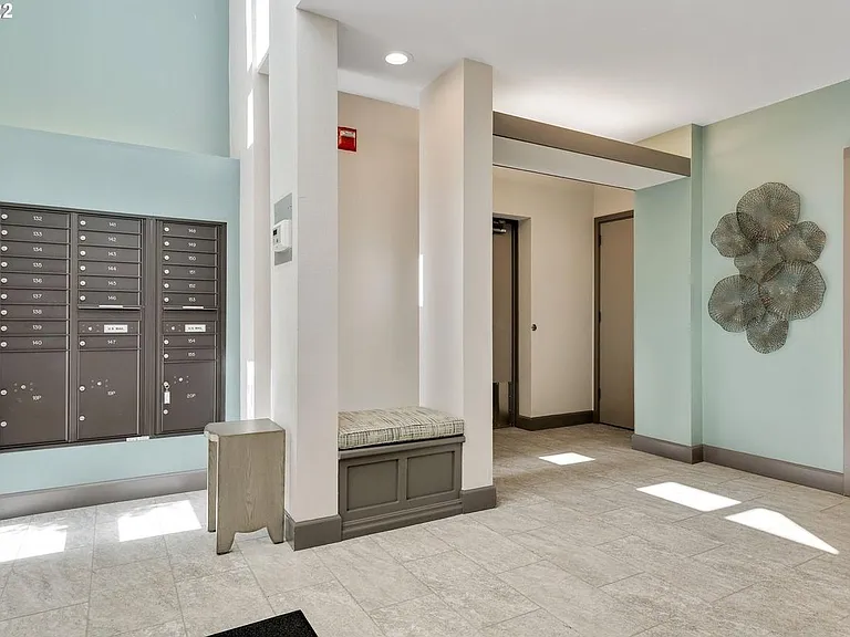 305 S Montgomery St #202 — Photo 4