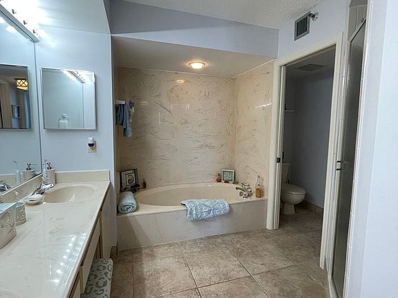 4th image of 9600 S Ocean Dr APT 1204