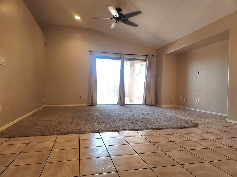 5511 S 15th Way — Photo 6