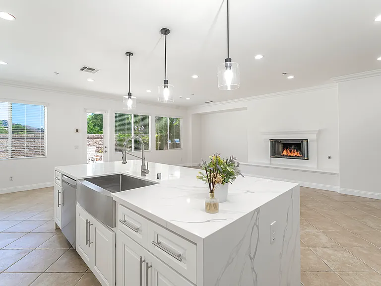 540 Boxcar Ln — Photo 1