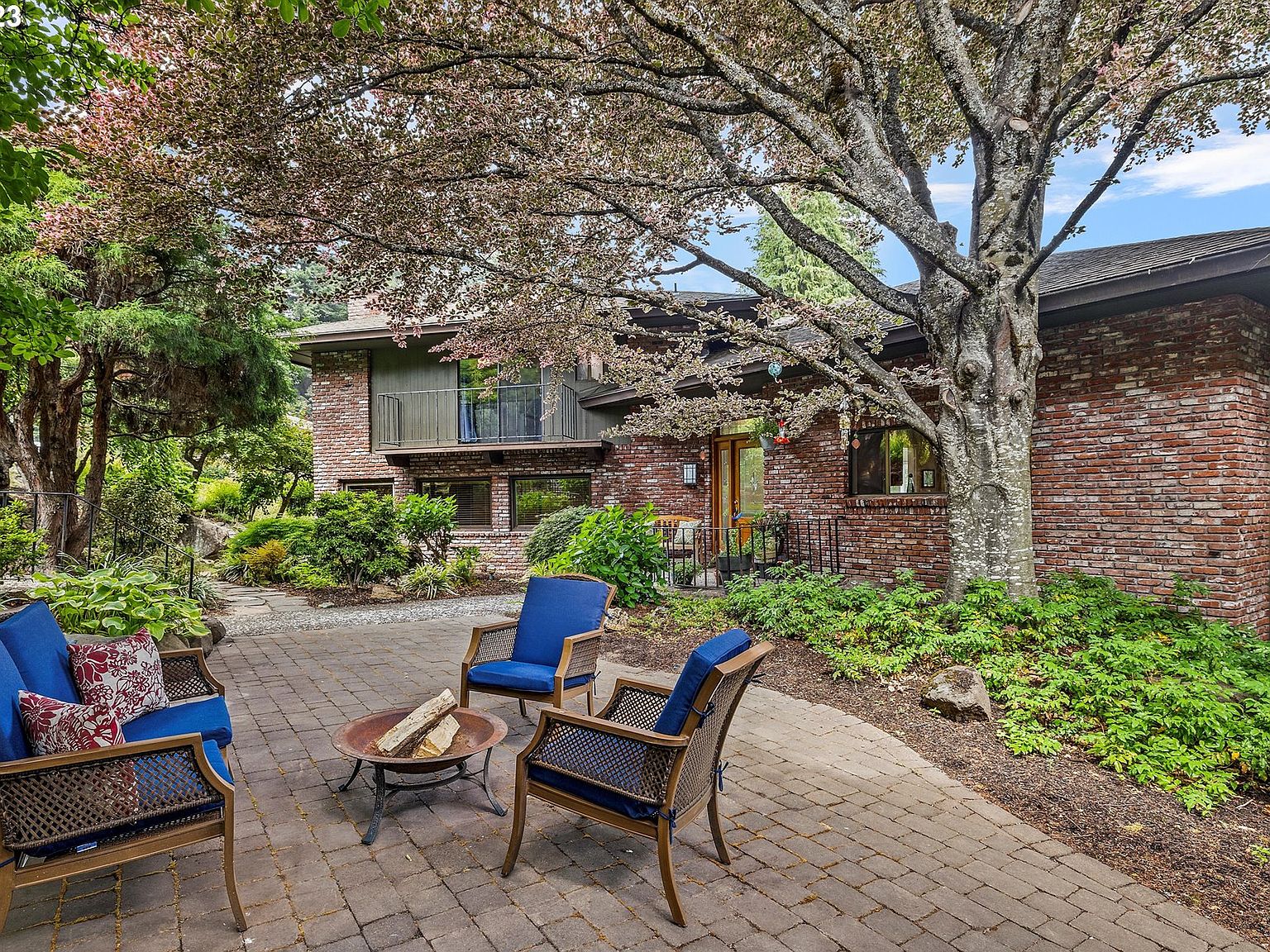 1420 Sherman Ave, Hood River, OR 97031 Zillow