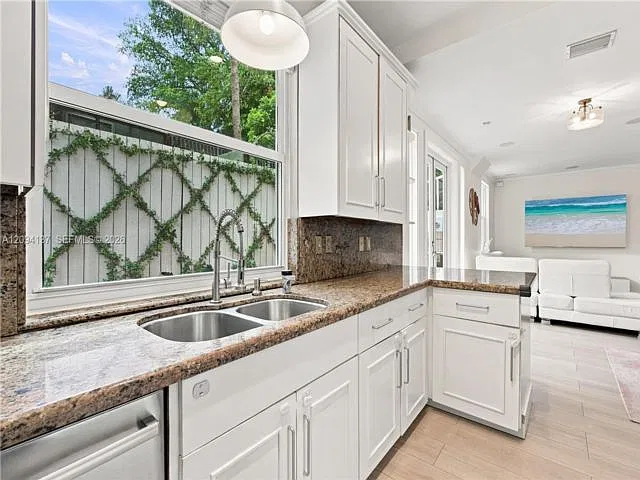 3141 Peachy St — Photo 4