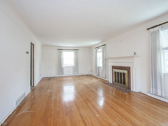 4th image of 2801 Sherwood Dr