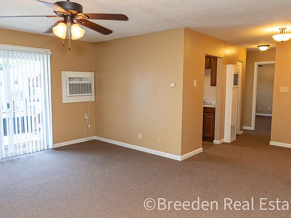 3rd image of 239 Maple St #11601860