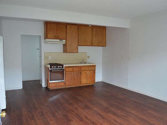 2nd image of 22-16640 Crenshaw Blvd #22
