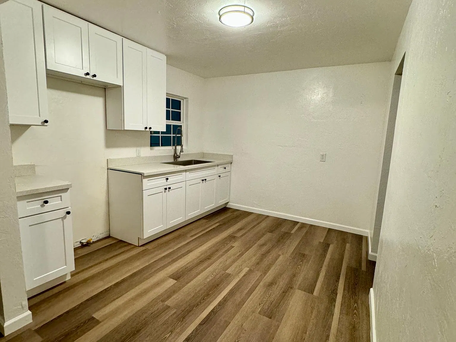 2 bed, 736 sqft, $1,095 — Photo 4